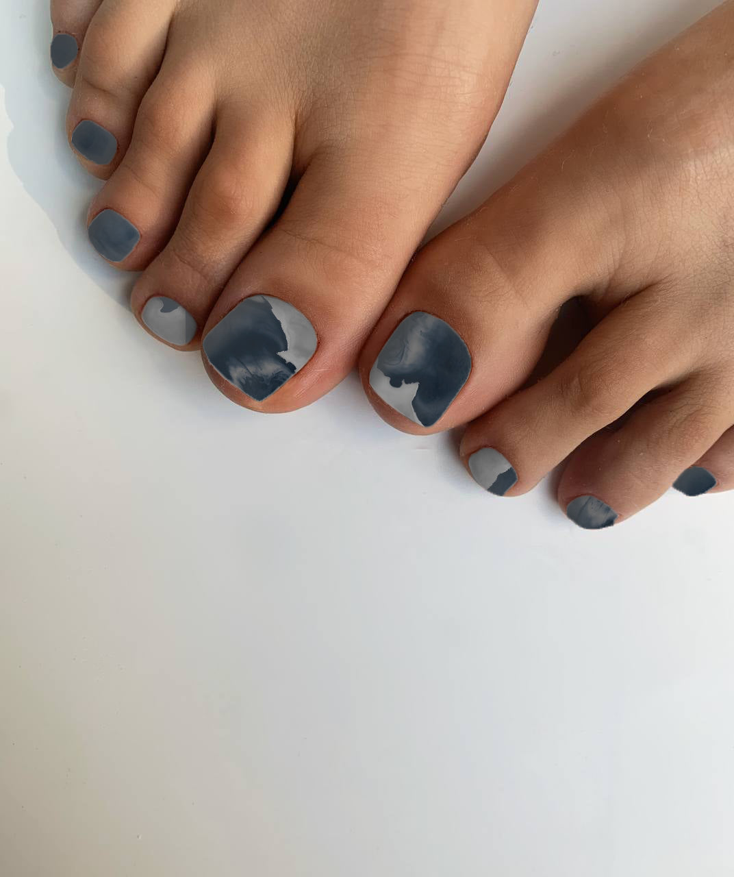 Oxiva™ 2-in-1 Painless Bikini Hair Trimmer for Face & Body